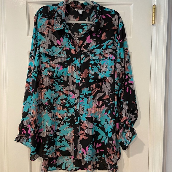 Boutique Tops - Boutique Blouse Size 3X Colorful Print Long Sleeve High-Low Hem